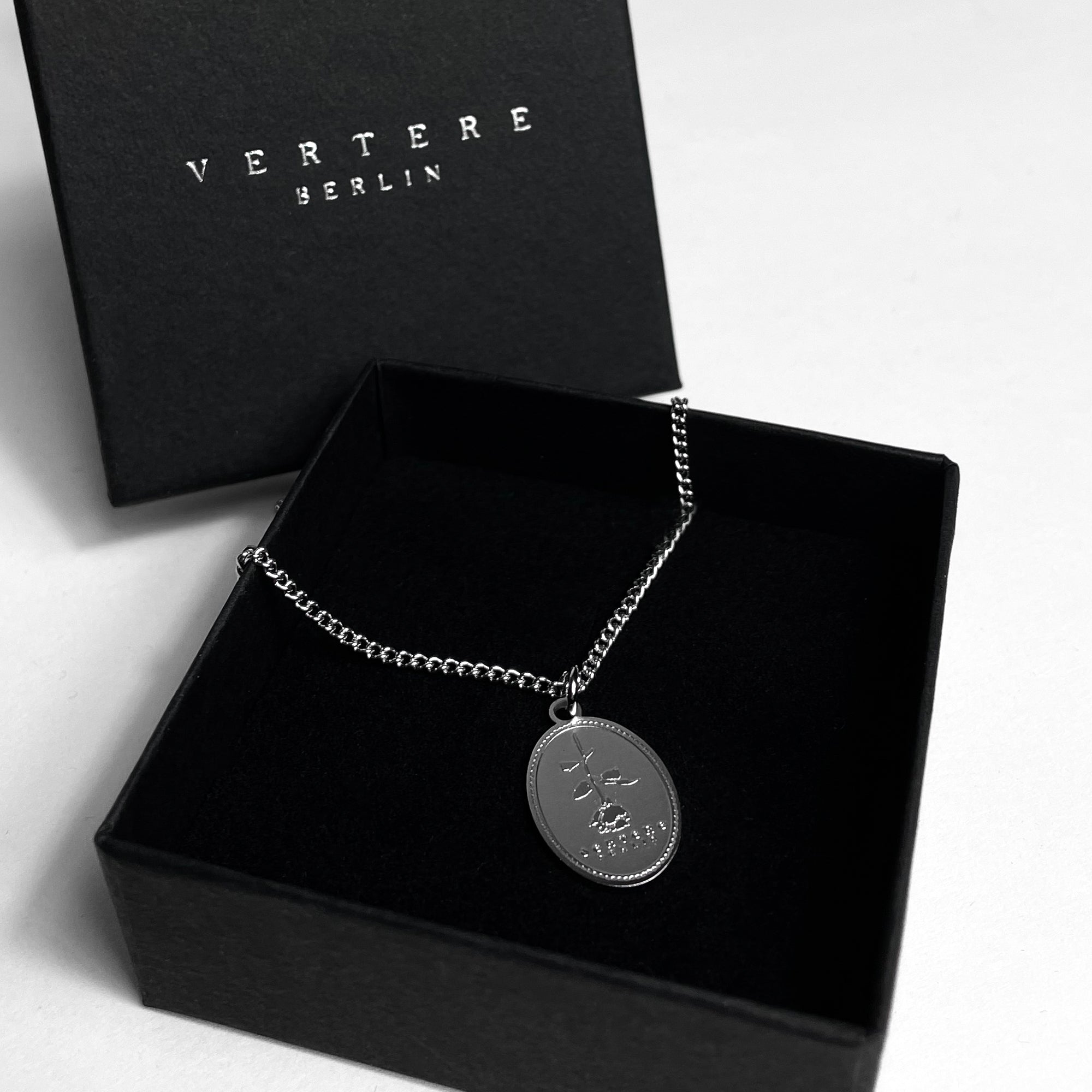 ROSE PENDANT NECKLACE - SILVER
